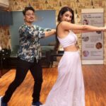 Sherlin Seth Instagram - Fun dance sesh with mumbai waale Guru, practicing the OG Bollywood style and getting there, hope you all enjoy this one ! . . . . . . . . . . . . . . . . . #dancereels #dance #bollywooddance #sherlinseth #white #traditional #traditionalwear #foryou #forthegram #forme #viralreels #viral #explorepage #explore #tamilactress #tamilsongs #teluguactress #telugu Mumbai - मुंबई