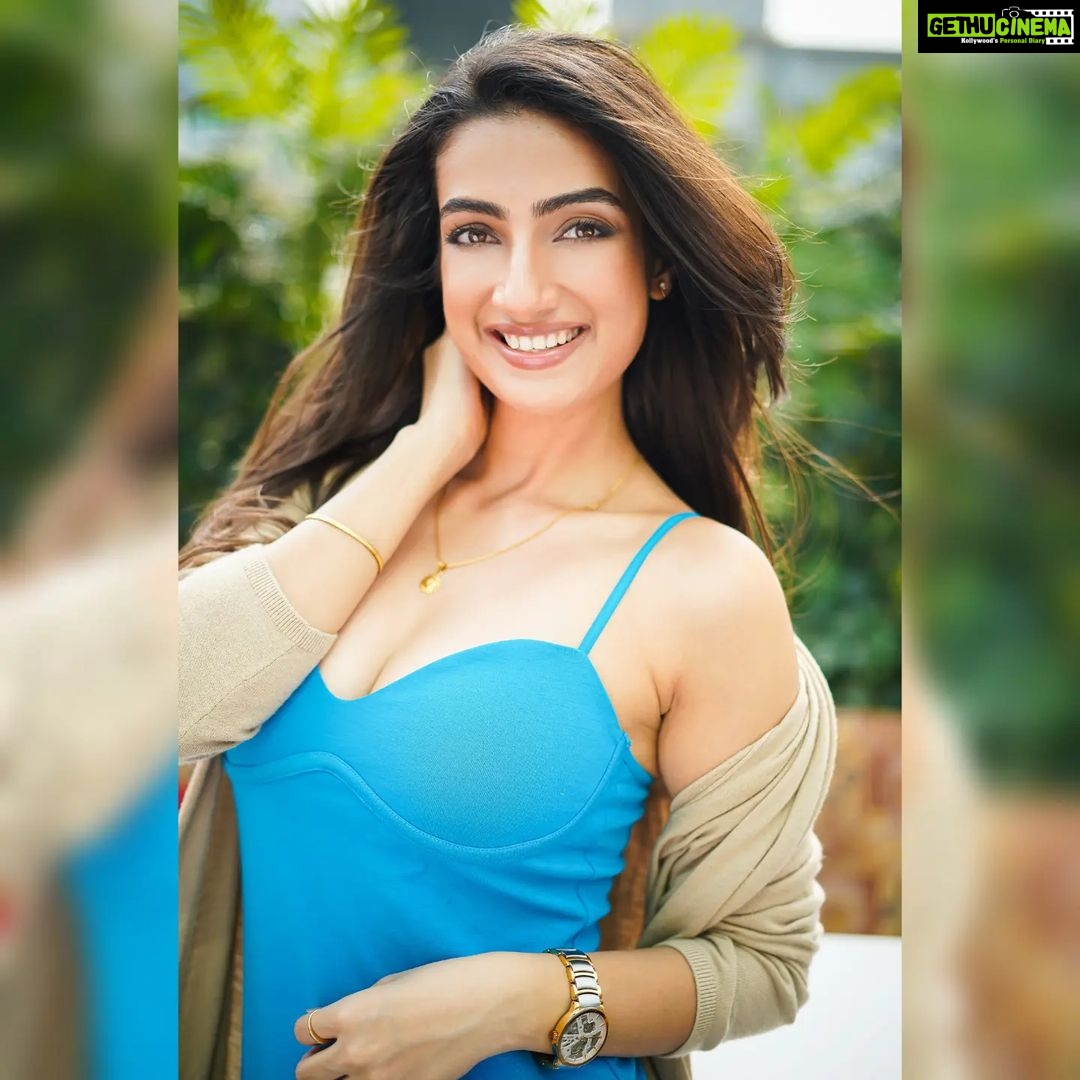 Sherlin Seth Instagram - Shine on ✨💫💪🏻🤍 . . .Shoot concept by @sanjeev_k_sharma9 Photography Hair and makeup Location credits @upintheair_mumbai . . . . . #sherlinseth #explorepage #explore #forme #forthegram #foryou #bollywood #hindi #tamilactress #tamilactress #viralpost #viral #curlyhair #curvy #browneyes #teluguactress