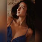 Sherlin Seth Instagram - The eyes Chico, they never lie 🎶 . 📸By the super talented @haranish.hrf 🤍 . . . . . . . . . . . #sherlinseth #browneyes #forthegram #forme #foryou #viralpost #explorepage #explore #tamilactress #teluguactress #bollywood #bollywoodmovies #blue #collarbone #beauty #beautyshot Mumbai - मुंबई