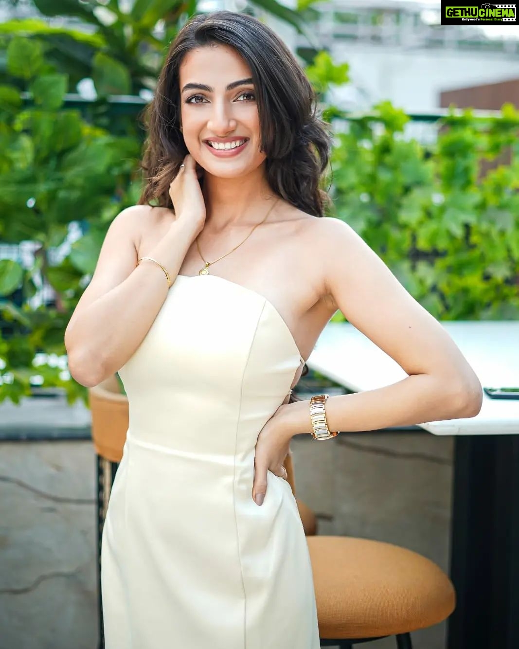 Sherlin Seth Instagram - ✨🕊️🌿 . . . . Shoot concept by @sanjeev_k_sharma9 Photography Hair and makeup Location credits @upintheair_mumbai . . . . . #sherlinseth #explorepage #explore #forme #forthegram #foryou #bollywood #hindi #tamilactress #tamilactress #viralpost #viral #curlyhair #curvy #browneyes #teluguactress