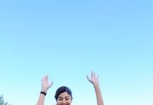 Shilpa Shetty Instagram - Just movin’ it 💃🏻 #trendingsongs #reelsi̇nstagram #shootdiaries