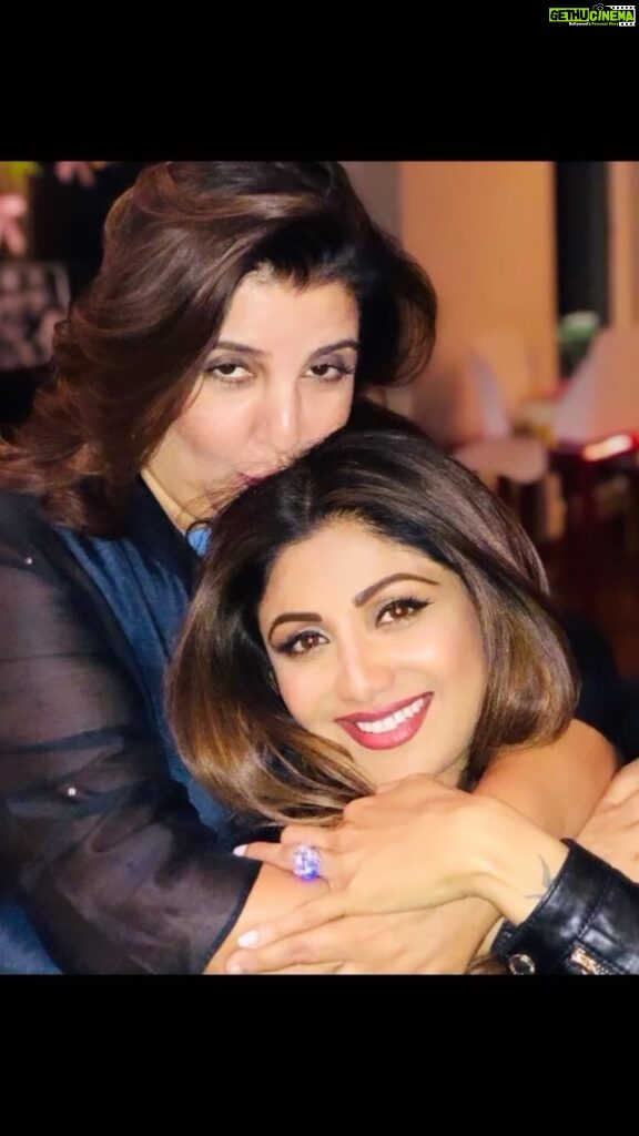 Shilpa Shetty Instagram - Never a dull moment with you around😂🤣😂 Love you, Farhooooo! Wishing you only love, health, and happiness... Oh yes, and loads of tasty food on your plate always ♥️ @farahkhankunder #FriendsLikeFamily #blessed #grateful