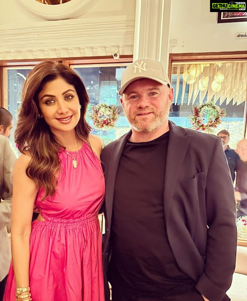 Shilpa Shetty Instagram - Football Fever ⚽️With the legend himself @waynerooney , Welcome to India 🙏 Friday night done right 💃✅ @bastianmumbai #thankgoditsfriday #football #football #worldcup #gratitude Bastian