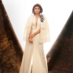 Shilpa Shetty Instagram - Lit ✨ #fortheloveofwhite #tooblessedtobestressed #gratitude