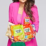 Shilpa Shetty Instagram – We’re a family of food lovers and are always looking for opportunities in the better-for-you indulgent food space. I tried the WickedGud Spaghetti and was impressed by the taste & health benefits. Grown-ups liking it is one thing but when my kids lapped it up, I was sold on the idea. This inspired me to not only endorse the brand but also invest in it. I am excited to support @wickedgud in their mission to ‘unjunk’ India, one kitchen at a time🍜♥️

#ad #Wickedgud #WickedGudShilpaShetty #SwasthRahoMastRaho #HealthyLifestyle #CleanIngredients #InstantNoodle #Pasta #Noodles #NoMaida #NoMSG #HighProtein #HighFibre
