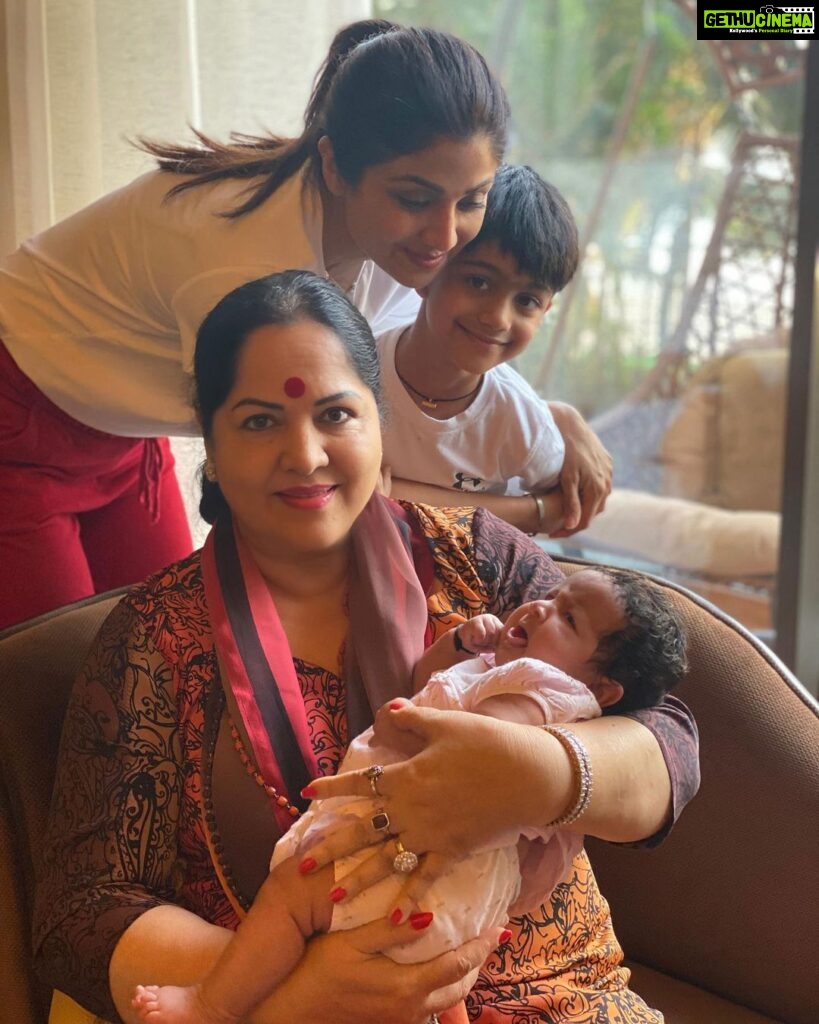 Shilpa Shetty Instagram - Blessed with the best of both worlds ♥️ Heartfelt Gratitude for every day of selfless love and unconditional blessings 😇🤗🧿♥️ #MothersDay #UnconditionalLove #grateful #blessed #love