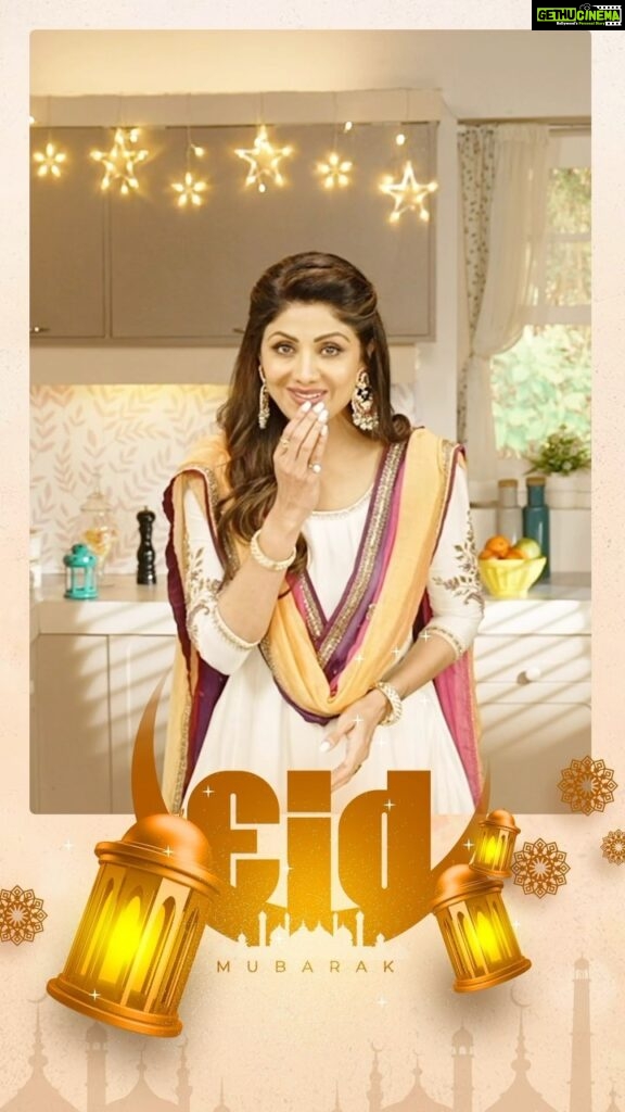 Shilpa Shetty Instagram - ईद मुबारक !✨🌙 #RamzanEid #EidMubarak #festivals #grateful #blessed