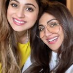 Shilpa Shetty Instagram - From sharing a box of chocolates 🍫and NOT wanting to share clothes 👗❌ From being each other’s agony aunts to pulling each other’s hair out 🤪 😈👿 To... NOW becoming an inseparable pair👭 I love you to the moon and back... HAPPPYYYYY BIRTHDAAAAYYYYY, my darling Tunki!♥️ Wishing you only all the choicest blessings the universe has to offer and great health above all ♥️🧿✨🥰 @shamitashetty_official #MunkiTunki #sistersquad #family #love #gratitude #birthdaygirl