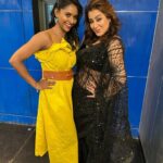 Shilpa Shinde Instagram - Mere fans ke liye mein solo pic toh nahi click kar payi, but this pic is for Smita Patil's fans💕 Mujhe asa lg raha hai ki mein #SmitaPatil (one of the most beautiful & adorable actress) ke duplicate ke sath pic click kar rahi hu❤️ @suchitrasawant16 #JhalakDikhhlaJaa #JhalakDikhhlaJaa10 #JDJ #JDJ10 #ShilpaShinde #thursday #thursdayvibes #saree #sareelove