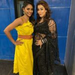 Shilpa Shinde Instagram - Mere fans ke liye mein solo pic toh nahi click kar payi, but this pic is for Smita Patil's fans💕 Mujhe asa lg raha hai ki mein #SmitaPatil (one of the most beautiful & adorable actress) ke duplicate ke sath pic click kar rahi hu❤️ @suchitrasawant16 #JhalakDikhhlaJaa #JhalakDikhhlaJaa10 #JDJ #JDJ10 #ShilpaShinde #thursday #thursdayvibes #saree #sareelove