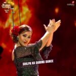 Shilpa Shinde Instagram – Shilpa ke iss khoobsoorat performance ko aap kitne marks doge? ✍🏻☺️
Dance ke saath entertainment mein bhi hai yeh maahir.

Dekhiye #JhalakDikhhlaJaa har Sat-Sun, raat 8 baje, sirf #Colors par.
Anytime on @voot 

@shilpa_shinde_official