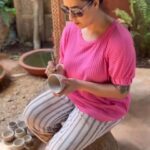 Shilpa Shinde Instagram - 💫🤎 #reelsinstagram #funtimes #enjoylife #ShilpaShinde #Shilpians #trending #comedy #explorepage #Monday #mondayvibes #art #pottery #bolnahalkehalke #trendingsongs #trendingreels #instareels #karjat #karjatfarmhouse
