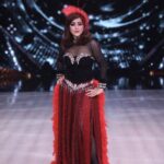 Shilpa Shinde Instagram - Retro Week🥁💃🏻 Frns, Don't miss it❤️ 👗: @iamkenferns @colorstv @nishchal08 #JhalakDikhhlaJaa #JDJ #JDJ10 #JhalakDikhhlaJaa10 #retrospecial #retro #shilpashinde #retrobollywood #dance #danceshow #friday #fridayvibes
