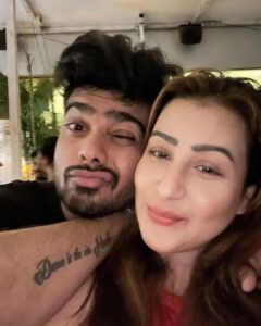 Shilpa Shinde Instagram - It's about last night🎉
Happy Birthday @mr_faisu_07🎂💕

Jab  hum kisi ko pasand karte hain aur phir jab personally unko milte hain toh uss time ki feelings kya  hoti hai..I can relate as a fan after meeting you all..
love to all😍❤

@nishantbhat85
@pratiksehajpal
@paras_kalnawat 
@munawar.faruqui
@rajivadatia
@nishchal08
@deepti_n
@pratikutekar.official

#JhalakDikhhlaJaa
#JhalakDikhhlaJaa10 #faisalshaikh #birthdaybash #shilpashinde #nishantbhat #pratiksehajpal #paraskalnawat #munawarfaruqui #funtimes