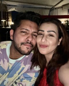 Shilpa Shinde Instagram - It's about last night🎉
Happy Birthday @mr_faisu_07🎂💕

Jab  hum kisi ko pasand karte hain aur phir jab personally unko milte hain toh uss time ki feelings kya  hoti hai..I can relate as a fan after meeting you all..
love to all😍❤

@nishantbhat85
@pratiksehajpal
@paras_kalnawat 
@munawar.faruqui
@rajivadatia
@nishchal08
@deepti_n
@pratikutekar.official

#JhalakDikhhlaJaa
#JhalakDikhhlaJaa10 #faisalshaikh #birthdaybash #shilpashinde #nishantbhat #pratiksehajpal #paraskalnawat #munawarfaruqui #funtimes