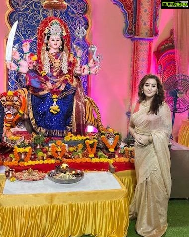 Shilpa Shinde Instagram - Happy Navratri to all❤🤗 We had a blast at the Garba night event of @falgunipathak12 ji😍 #navratrispecial #garbanight #shilpashinde #happynavratri #JhalakDikhhlaaJaa #jdj #jdj10 #blessed #grateful