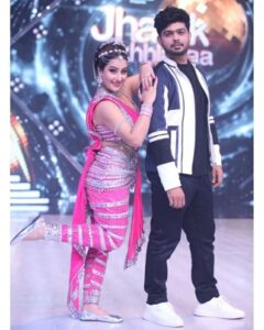 Shilpa Shinde Instagram - Naino Mein Sapna,Sapno mein Sajna💃🕺🎵🥁

Jhalak Dikhhla Jaa every Sat Sun at 8 pm on @colorstv 

Thanks a lot @iamkenferns for this avatar👗

@nishchal08

#JhalakDikhhlaaJaa #JDJ #JDJ10 #shilpashinde #JhalakDikhhlaJaa10 #bollywood #bollywoodtheme #dance #realityshow #iconicsongs #nainomeinsapna
