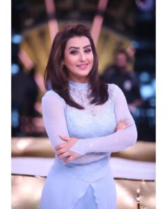 Shilpa Shinde Instagram - Koi Kaafi "Akela" hai.
Aur Koi "Akela" hi "Kaafi" hai🙂

#JhalakDikhhlaJaa #JDJ #JDJ10 #JhalakDikhhlaJaa10 #FamilySpecial #ShilpaShinde
@colorstv @nishchal08