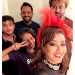 Shilpa Shinde Instagram - We all had a blast in Retro Week💃🏻 You guys will be super happy after watching upcoming episode of #JhalakDikhhlaaJaa ❤ @kalpesh_joshi @kush_keswani_photography @trupti.patel.a.shinde @iam_mannugiri #jhalakdikhhlajaa10 #JDJ #JDJ10 #retro #retrobollywood #retrospecial #shilpashinde #danceshow #tuesday #tuesdayvibes #shootdiaries