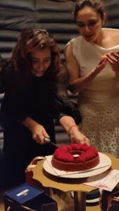 Shilpa Shinde Instagram - Jhalak of my cake cutting celebration.. 🎂💃🥳🥳

Had a great time celebrating my birthday with all lovely friends..❤

Never had this kind of birthday celebration till date.. 💕

Thoroughly enjoyed.. Thanks for making it super special.❤❤

@niasharma90 @nititaylor @paraskalnawat @amrutakhanvilkar @zkalra @nishchal08 @ashutoshshindephotography @trupti.patel.a.shinde @theakashthapa @mr.tanujraj
@hardik_rana15 @deepti_n @suchitraswant16 @mastanasangare @pratikutekar.official @iam_mannugiri 

#birthdayparty #birthdaycelebration #blessed #grateful #shilpashinde  #niasharma #nititaylor #amrutakhanvilkar #paraskalnawat #JDJ  #JhalakDikhhlaJaa #jhalakdikhhlajaa10 #trendingreels #funtimes