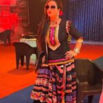 Shilpa Shinde Instagram - Mujhe actually #MaddamSir ke set se bahut sara pyar mila ❤️ @ajayjaysingjadhav #reelsinstagram #trending #ShilpaShinde #explorepage #instareels #funtimes #comedy #wednesday #wednesdayvibes #trendingreels #BTS