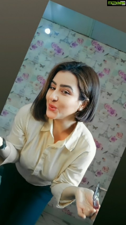 Shilpa Shinde - 65K Likes - ✨❤️
#reelsinstagram #reelkarofeelkaro #trending #shilpashinde
#funtimes #bambaagya #reelsvideo #explore #viralvideos