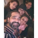 Shilpa Shinde Instagram – ❤❤🥳💃🎂

@ashutoshshindephotography @trupti.patel.a.shinde @niasharma90 @deepti_n @iam_mannugiri 

#birthday #celebration #shilpashinde #funtimes #family #blessed