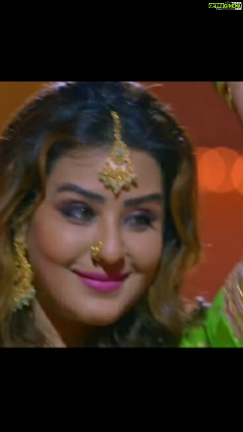 Shilpa Shinde Instagram - 🤎🤎 #Repost Swagat kijiye ACP Naina ka, jo shaatir mujrimon ka mooh toh khulwati hain, magar apne andaaz mein🔥. Dekhiye #MaddamSir - Kuch Baat Hai Kyunki Jazbaat Hai, Mon-Sat har raat 10 baje, sirf Sony SAB par. #MaddamSirOnSonySAB #MaddamSir @gulki_joshi @yuktiikapoor @bhavikasharma53 @sonalijnaik @priyanshusingh8521 @jay__production #shilpashinde #comedy #Entertainment #thursday #thursdayvibes
