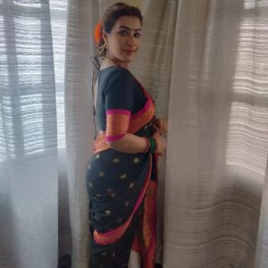 Shilpa Shinde Instagram - Jai Maharashtra 🧡

#saree #sareelove #thursdayvibes #ndstudio #mahautsav2022  #shilpashinde #karjat #morningvibes