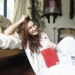 Shilpa Shinde Instagram - Kaash! itni padhai ki hoti 🤦🤣 #study #saturdayvibes #mood