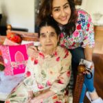 Shilpa Shinde Instagram - Thanks a lot #Shilpians for sending so much of love💕Mujhe asa lg raha ki mein phir se BB winner bani hun😘🤗Happy Valentine's Day to all my fans 😘Lots & Lots of love to all😘❤️ #HappyValentinesDay2023 #HappyValentinesDay #tuesday #tuesdaymood #lovetoall #ShilpaShinde