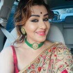 Shilpa Shinde Instagram - Sharing the moment for my fans💕 Bahut saalon ke baad, ghar ki shaadi-party attend karne jaa rahi hu😍 #FamilyWedding #funtimes #sundayfunday #shilpashinde