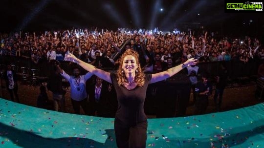 Shilpi Sharma Instagram - There is nothing like feeling being on stage and sharing my music with all of you. . . . . #djshilpi #music #party #dance #clubbing #nightlife #turnitup #goodvibes #electronicmusic #letsparty #partyvibes #