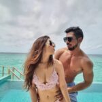 Shiny Doshi Instagram – High 5 to us.🌟

#happy5baby ❤️
#jabwemet