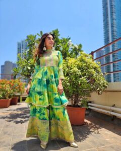 Shiny Doshi Instagram - How much is too much green?
Confused? 
Go green this summer!!!!

Wearing @nehamtaonline 
Styling @styling.your.soul 
Brand PR @lmaoanshi 

#keepingitcool #green #indianwear #indianoutfit #traditionalwear #salwarsuits #sharara #shinydoshi