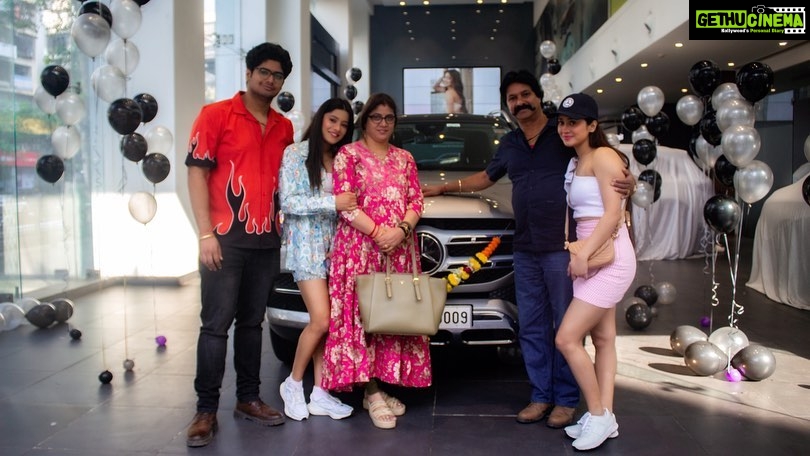 Shivangi Joshi Instagram - Welcoming a new addition to the family..🫶🏻🥹🤍✨ @autohangar @yashakayp Mumbai - मुंबई
