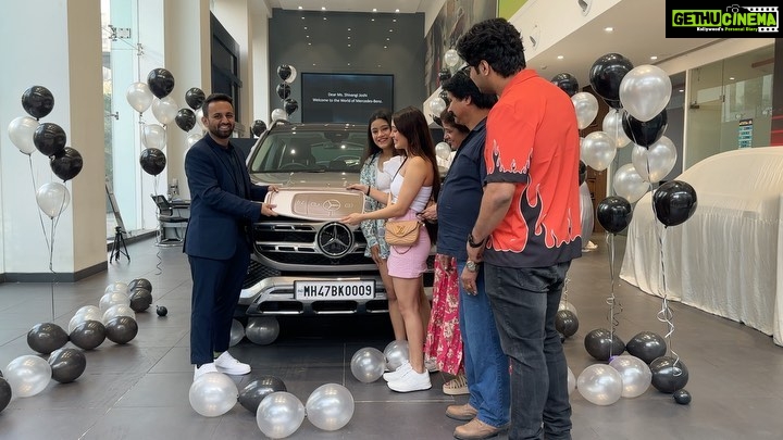 Shivangi Joshi Instagram - Welcoming a new addition to the family..🫶🏻🥹🤍✨ @autohangar @yashakayp Mumbai - मुंबई