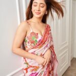 Shivangi Joshi Instagram - 🌸 Outfit @mahimamahajanofficial Styled by @stylingbyvictor @sohail__mughal___ Earrings @koharbykanika Assisted by @ebthestylecoach Clicked by @kvinayak11 Mumbai - मुंबई