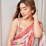 Shivangi Joshi Instagram - 🌸 Outfit @mahimamahajanofficial Styled by @stylingbyvictor @sohail__mughal___ Earrings @koharbykanika Assisted by @ebthestylecoach Clicked by @kvinayak11 Mumbai - मुंबई
