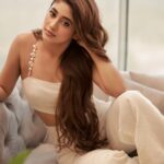 Shivangi Joshi Instagram - 🦢 Outfit: @label_pinkmacaroni Styled by @stylingbyvictor @sohail__mughal___ Photographer @amitkhannaphotography Assisted By @ebthestypecoach Makeup @makeupbyanshu Hair @sunny_hairr @kapil_parmar0751