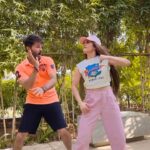 Shivangi Joshi Instagram – Dance like everyone’s watching👀
😁✌🏻

#MainKhiladi