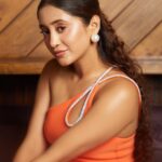 Shivangi Joshi Instagram - National me day..😁✌🏻 Accessories @the_jewel_gallery Clicked by @theguywithacanon Happy Birthday