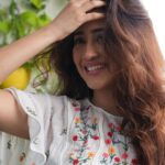 Shivangi Joshi Instagram – Worry less, smile more🤍