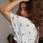 Shivangi Joshi Instagram – Worry less, smile more🤍