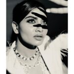 Shivani Narayanan Instagram – Monochromes 🫶🏻

@shamini_shankar_official 
@sathish_photography49 
@nidhis_journal 
@chennai_jazz 
@ratnamakeupartist