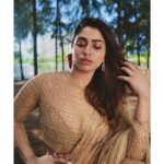 Shivani Narayanan Instagram – Bloom where you planted 🌹

@sathish_photography49 
@shamini_shankar_official 
@ratnamakeupartist 
@mayon_by_subhathracouture