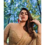 Shivani Narayanan Instagram – Bloom where you planted 🌹

@sathish_photography49 
@shamini_shankar_official 
@ratnamakeupartist 
@mayon_by_subhathracouture