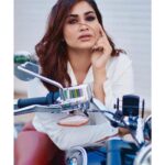 Shivani Narayanan Instagram – 🏍️🤍

@shamini_shankar_official 
@sathish_photography49 
@ratnamakeupartist