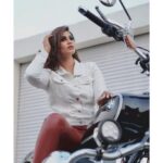 Shivani Narayanan Instagram – 🏍️🤍

@shamini_shankar_official 
@sathish_photography49 
@ratnamakeupartist