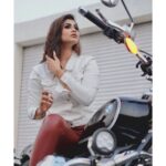 Shivani Narayanan Instagram – 🏍️🤍

@shamini_shankar_official 
@sathish_photography49 
@ratnamakeupartist